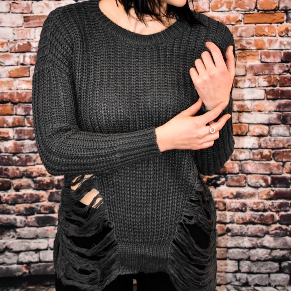 FRAYED ROUND NECK SWEATER in burgundy - Picture 8 of 8